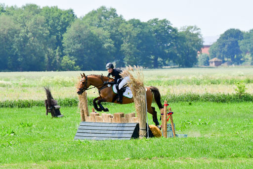 Goldene Schärpe Ponys in Löningen  4+5.6.22 | 04062022 - Gelände  2 Abt _219 