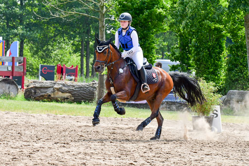 Goldene Schärpe Ponys in Löningen  4+5.6.22 | 04062022 - Gelände  2 Abt _252 
