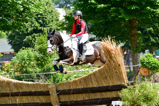 Goldene Schärpe Ponys in Löningen  4+5.6.22 | 04062022 - Gelände  2 Abt _289 