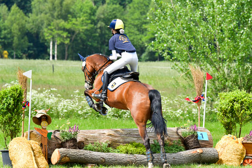 Goldene Schärpe Ponys in Löningen  4+5.6.22 | 04062022 - Gelände  2 Abt _342 