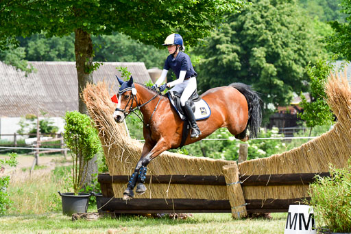Goldene Schärpe Ponys in Löningen  4+5.6.22 | 04062022 - Gelände  2 Abt _353 