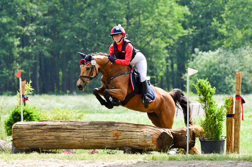 Goldene Schärpe Ponys in Löningen  4+5.6.22 | 04062022 - Gelände  2 Abt _399 