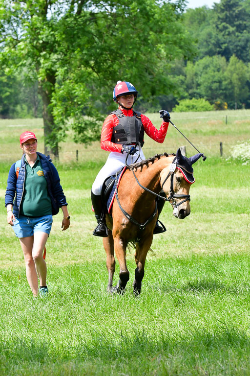 Goldene Schärpe Ponys in Löningen  4+5.6.22 | 04062022 - Gelände  2 Abt _405 