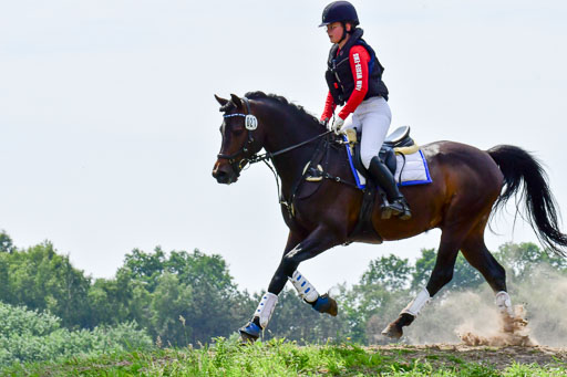 Goldene Schärpe Ponys in Löningen  4+5.6.22 | 04062022 - Gelände  2 Abt _420 