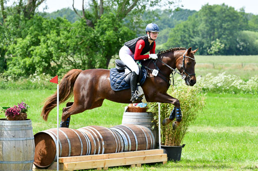 Goldene Schärpe Ponys in Löningen  4+5.6.22 | 04062022 - Gelände  2 Abt _423 
