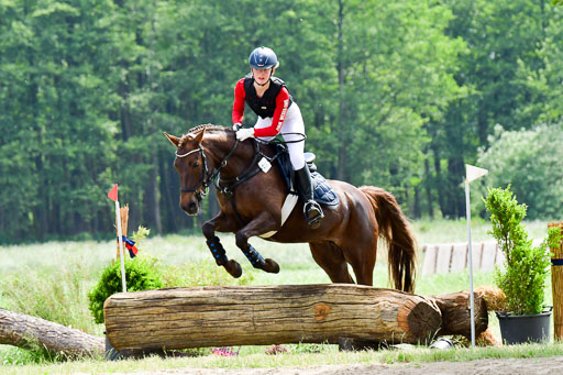 Goldene Schärpe Ponys in Löningen  4+5.6.22 | 04062022 - Gelände  2 Abt _426 