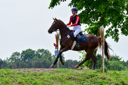 Goldene Schärpe Ponys in Löningen  4+5.6.22 | 04062022 - Gelände  2 Abt _429 