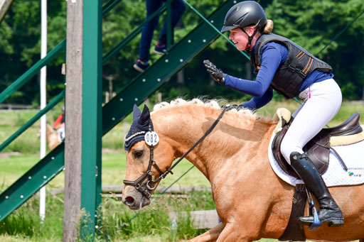 Goldene Schärpe Ponys in Löningen  4+5.6.22 | 04062022 - Gelände  2 Abt _449 