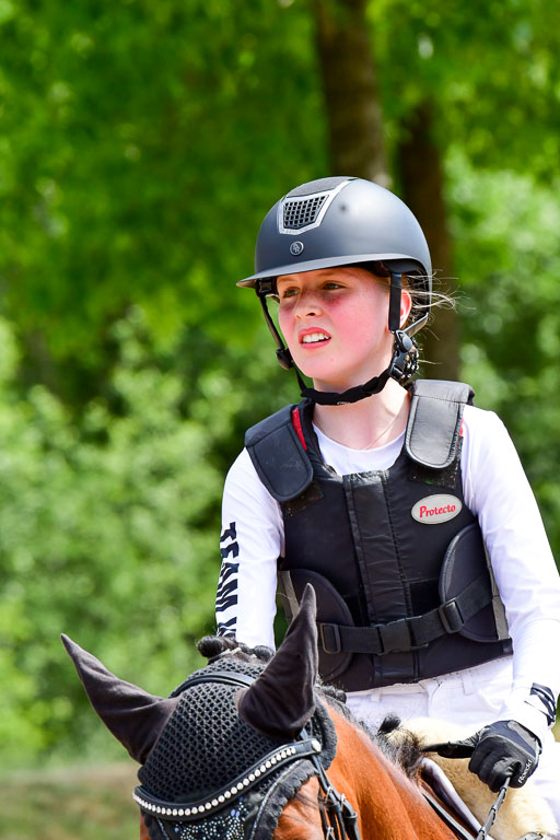 Goldene Schärpe Ponys in Löningen  4+5.6.22 | 04062022 - Gelände  2 Abt _450 