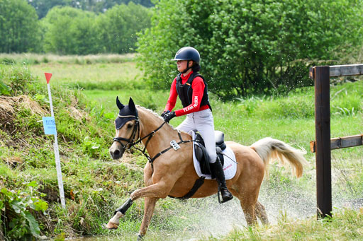 Goldene Schärpe Ponys in Löningen  4+5.6.22 | 04062022 - Gelände  2 Abt _470 