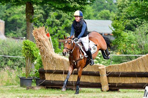 Goldene Schärpe Ponys in Löningen  4+5.6.22 | 04062022 - Gelände  2 Abt _482 