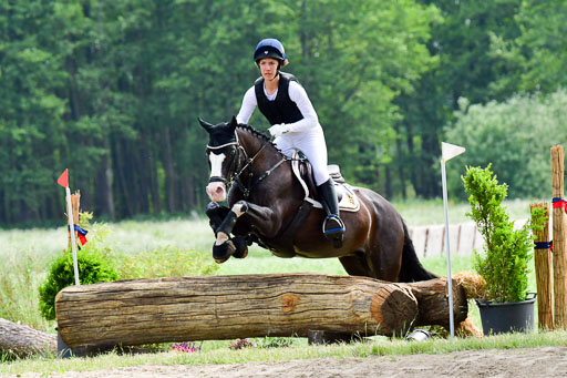 Goldene Schärpe Ponys in Löningen  4+5.6.22 | 04062022 - Gelände  2 Abt _497 