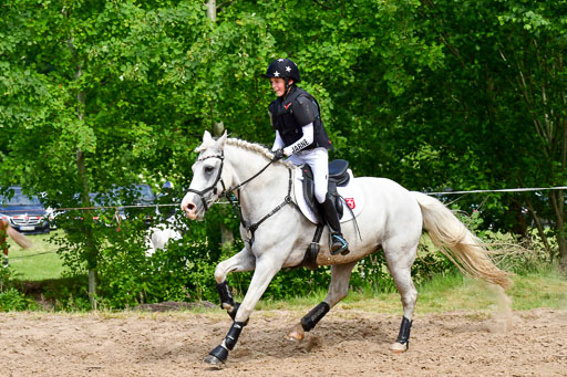Goldene Schärpe Ponys in Löningen  4+5.6.22 | 04062022 - Gelände  2 Abt _548 