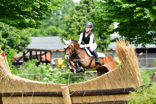 Goldene Schärpe Ponys in Löningen  4+5.6.22 | 04062022 - Gelände  2 Abt _563 