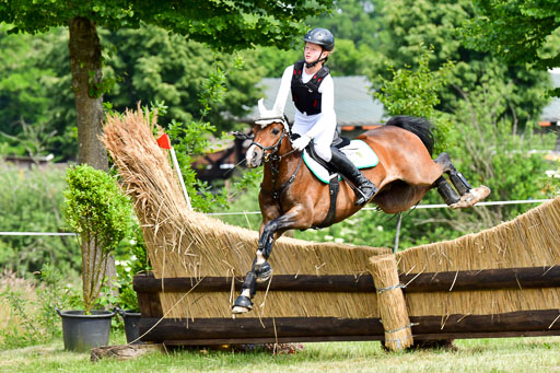 Goldene Schärpe Ponys in Löningen  4+5.6.22 | 04062022 - Gelände  2 Abt _565 