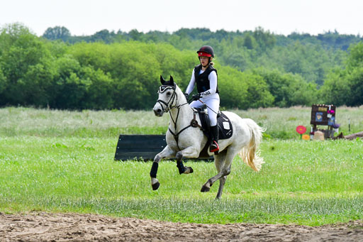 Goldene Schärpe Ponys in Löningen  4+5.6.22 | 04062022 - Gelände  2 Abt _575 