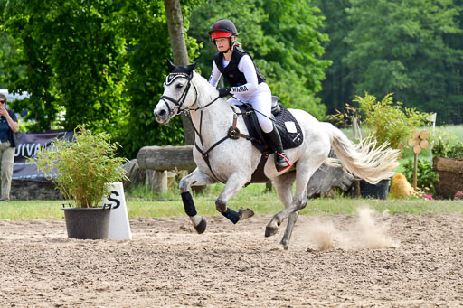 Goldene Schärpe Ponys in Löningen  4+5.6.22 | 04062022 - Gelände  2 Abt _580 