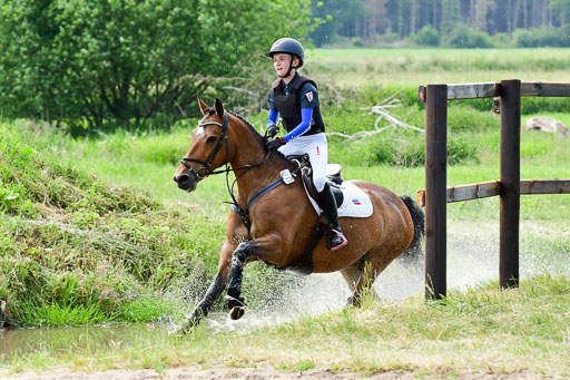 Goldene Schärpe Ponys in Löningen  4+5.6.22 | 04062022 - Gelände  2 Abt _592 