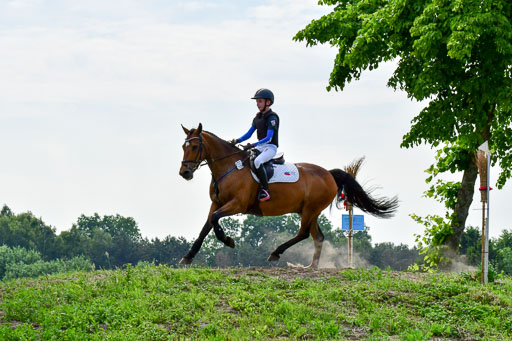 Goldene Schärpe Ponys in Löningen  4+5.6.22 | 04062022 - Gelände  2 Abt _597 