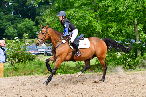 Goldene Schärpe Ponys in Löningen  4+5.6.22 | 04062022 - Gelände  2 Abt _599 