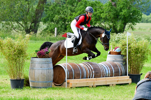 Goldene Schärpe Ponys in Löningen  4+5.6.22 | 04062022 - Gelände  2 Abt _601 