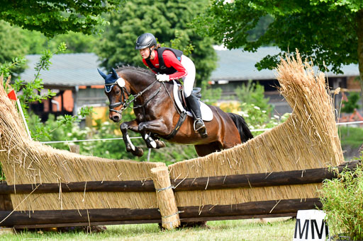 Goldene Schärpe Ponys in Löningen  4+5.6.22 | 04062022 - Gelände  2 Abt _616 