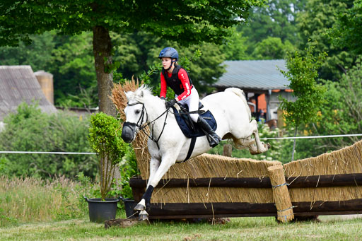 Goldene Schärpe Ponys in Löningen  4+5.6.22 | 04062022 - Gelände  2 Abt _631 