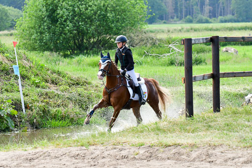 Goldene Schärpe Ponys in Löningen  4+5.6.22 | 04062022 - Gelände  2 Abt _640 