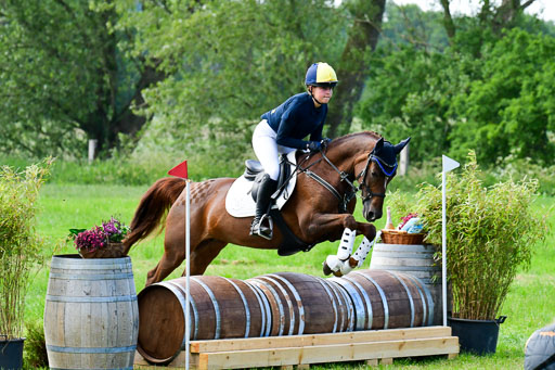 Goldene Schärpe Ponys in Löningen  4+5.6.22 | 04062022 - Gelände  2 Abt _655 