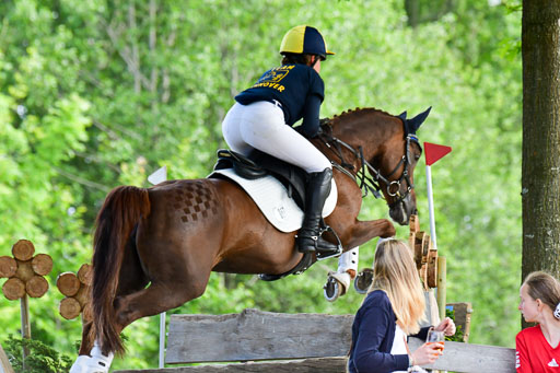 Goldene Schärpe Ponys in Löningen  4+5.6.22 | 04062022 - Gelände  2 Abt _656 