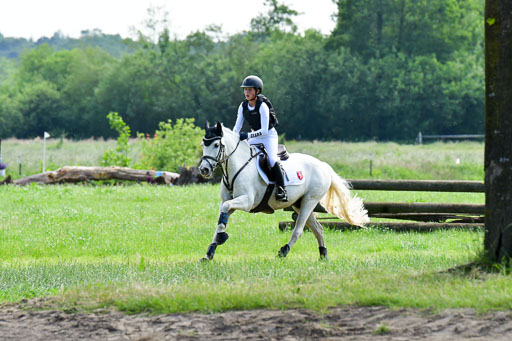 Goldene Schärpe Ponys in Löningen  4+5.6.22 | 04062022 - Gelände  2 Abt _674 