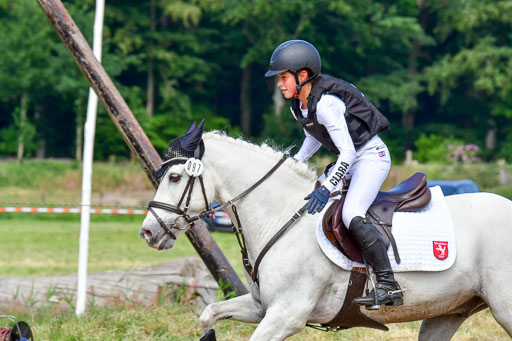 Goldene Schärpe Ponys in Löningen  4+5.6.22 | 04062022 - Gelände  2 Abt _685 