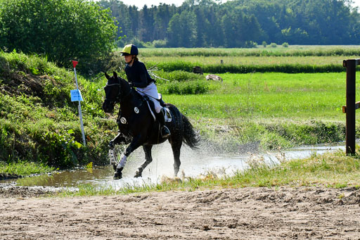 Goldene Schärpe Ponys in Löningen  4+5.6.22 | 04062022 - Gelände  2 Abt _825 