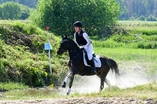 Goldene Schärpe Ponys in Löningen  4+5.6.22 | 04062022 - Gelände  2 Abt _857 
