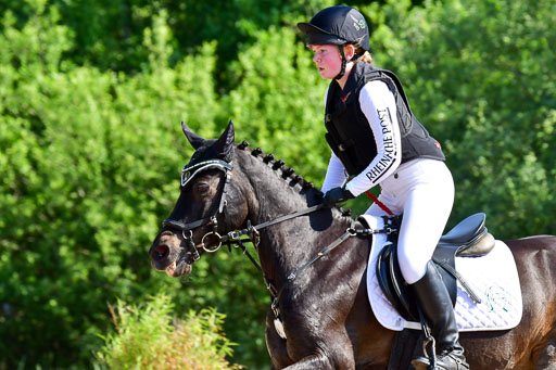 Goldene Schärpe Ponys in Löningen  4+5.6.22 | 04062022 - Gelände  2 Abt _861 