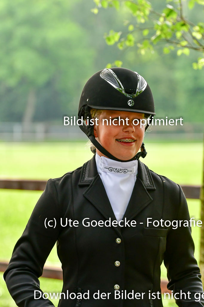 Goldene Schärpe Ponys in Löningen 4+5.6.22 | 05062022 Vormustern_016