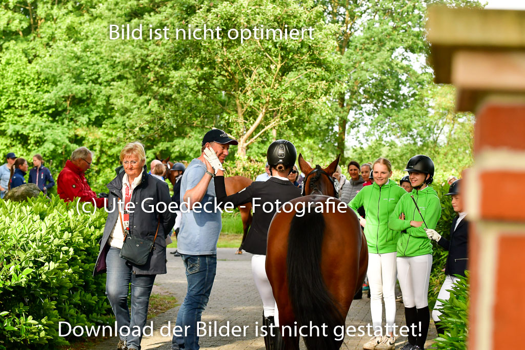Goldene Schärpe Ponys in Löningen 4+5.6.22 | 05062022 Vormustern_042