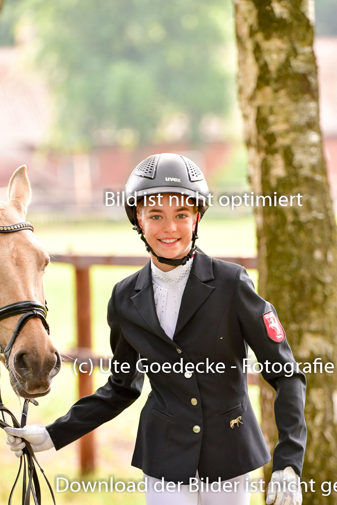 Goldene Schärpe Ponys in Löningen 4+5.6.22 | 05062022 Vormustern_187