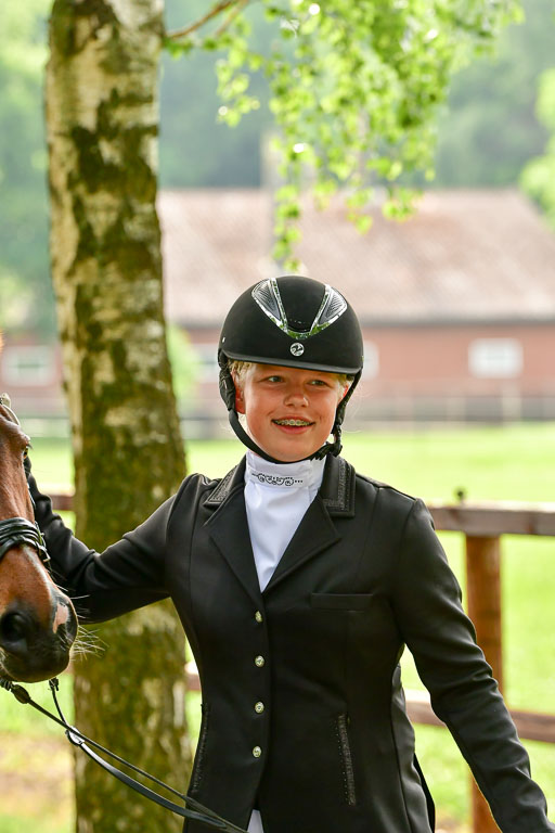 Goldene Schärpe Ponys in Löningen  4+5.6.22 | 05062022 Vormustern_015 