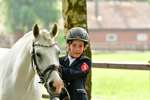 Goldene Schärpe Ponys in Löningen  4+5.6.22 | 05062022 Vormustern_051 