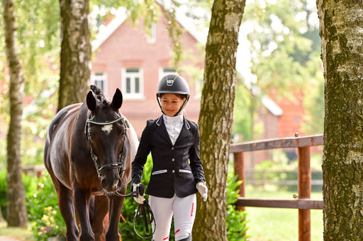 Goldene Schärpe Ponys in Löningen  4+5.6.22 | 05062022 Vormustern_173 