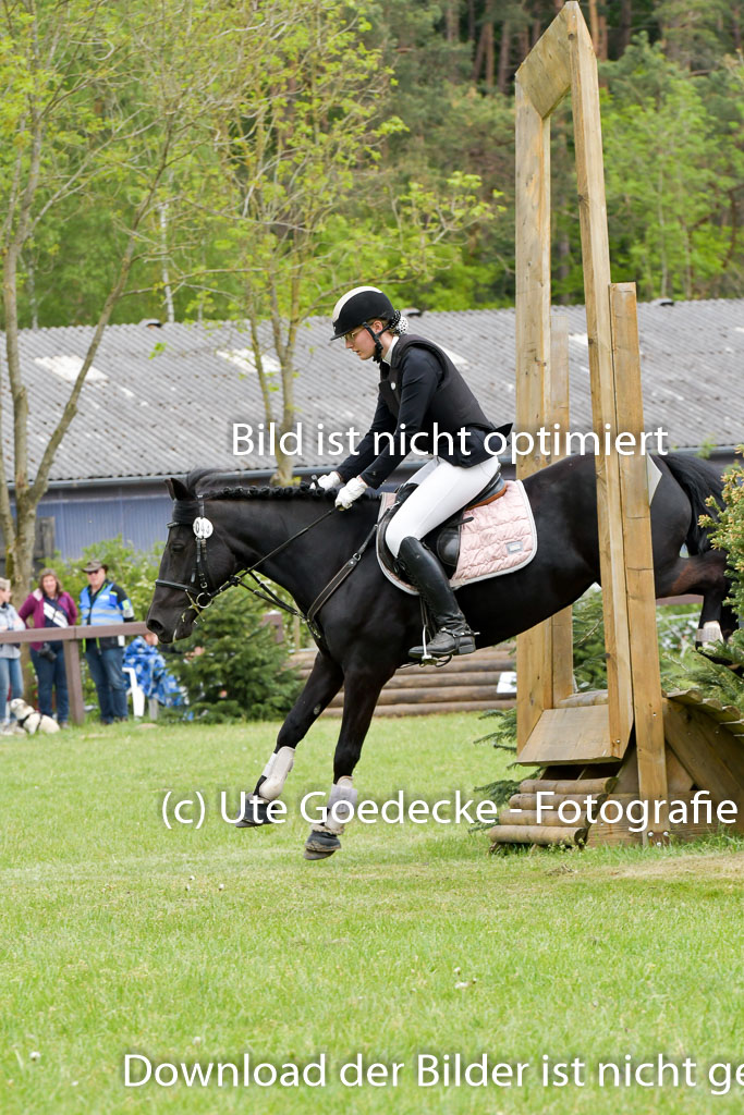 HH - Harburg  Vielseitigkeitsturnier  14.5.22 | 14052022 Gelände 1 Abt _318 