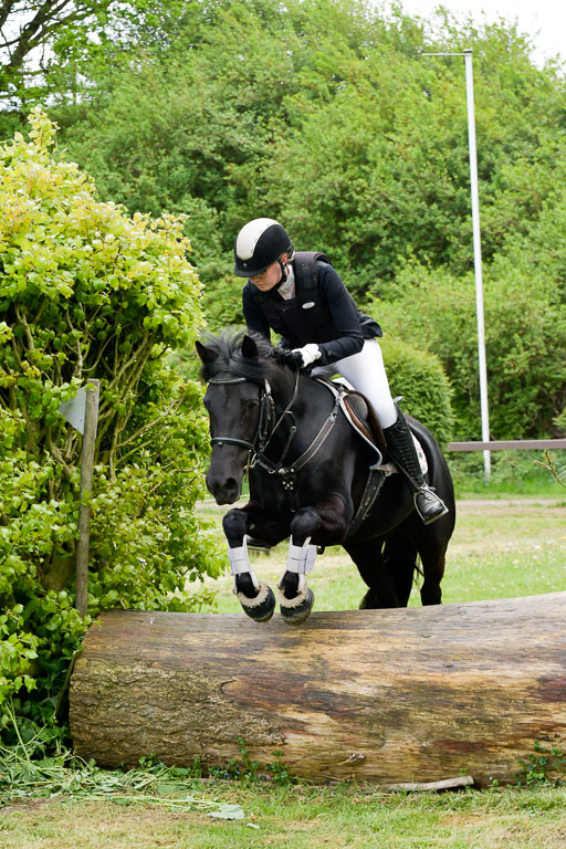 HH - Harburg  Vielseitigkeitsturnier  14.5.22 | 14052022 Gelände 1 Abt _320 