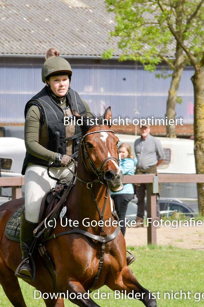 HH - Harburg  Vielseitigkeitsturnier  14.5.22 | 14052022 Gelände 2 Abt _041 