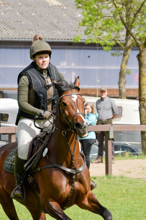 HH - Harburg  Vielseitigkeitsturnier  14.5.22 | 14052022 Gelände 2 Abt _041 