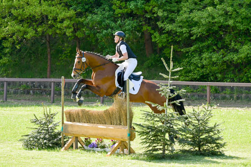 HH - Harburg  Vielseitigkeitsturnier  14.5.22 | 14052022 Gelände 2 Abt _221 