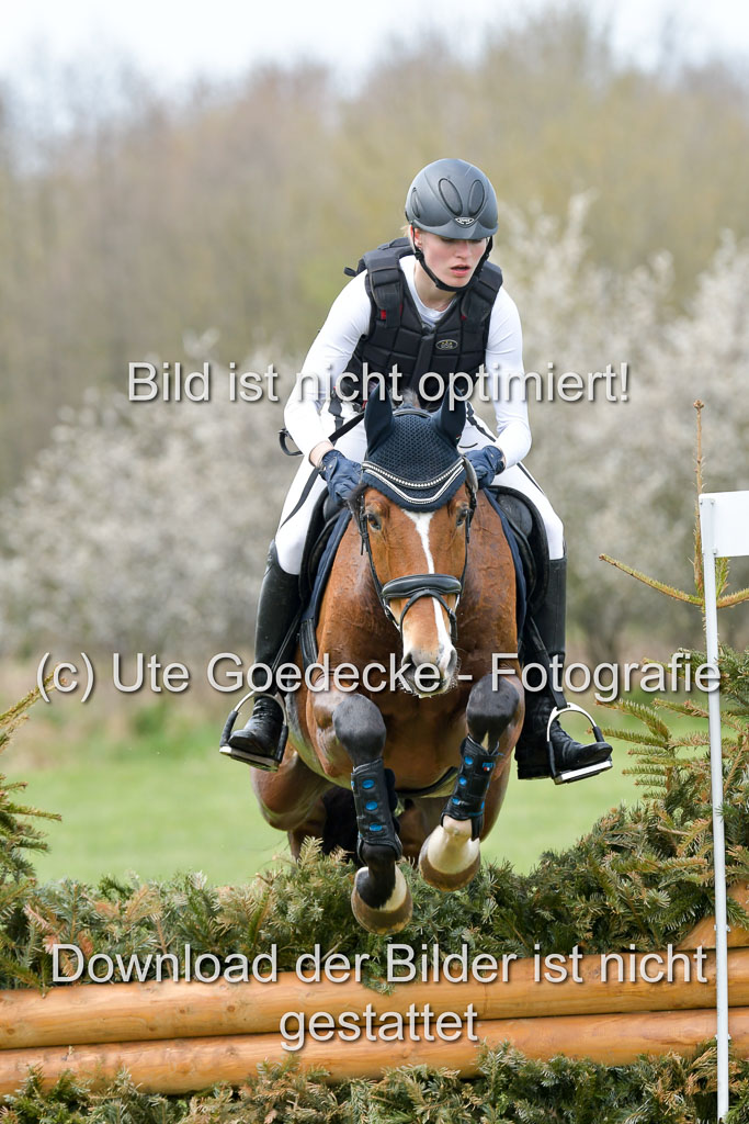 NG Eventing Elmenhorst 21.4.22 | Fatteicher, Paula - cash P_7