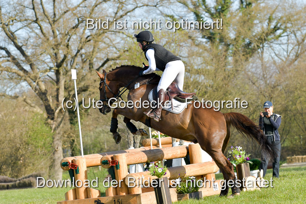 NG Eventing Elmenhorst 21.4.22 | Häusermann, Kerstin - Curley Boy_06