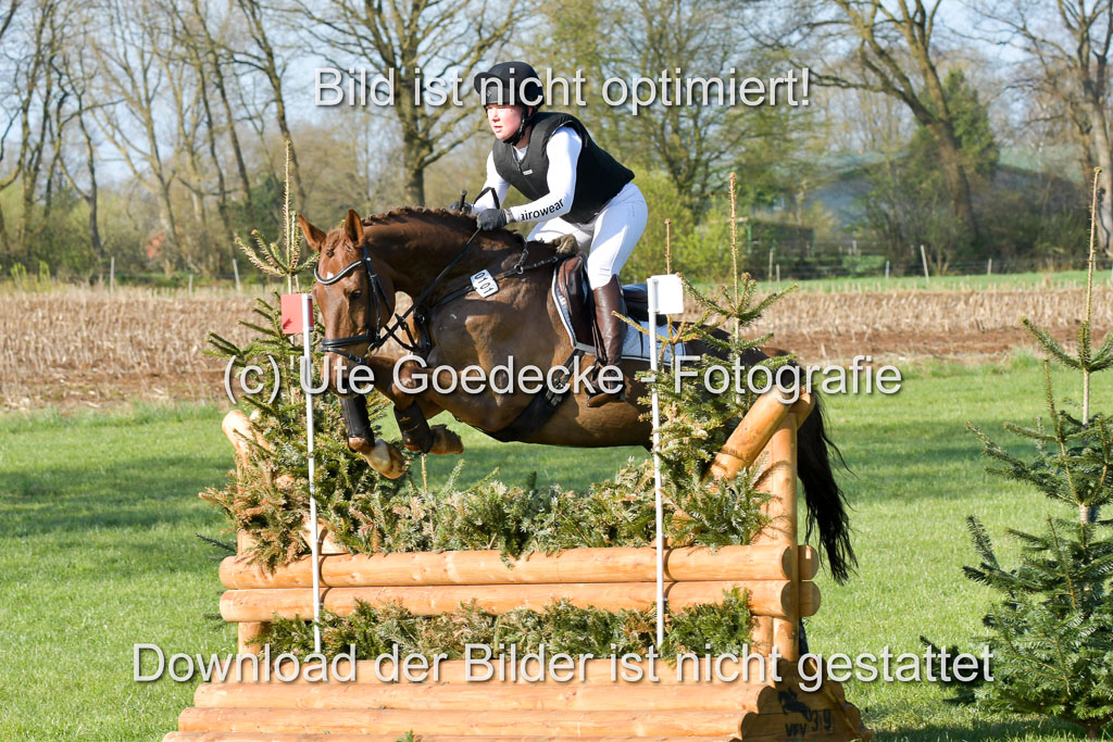 NG Eventing Elmenhorst 21.4.22 | Häusermann, Kerstin - Curley Boy_13