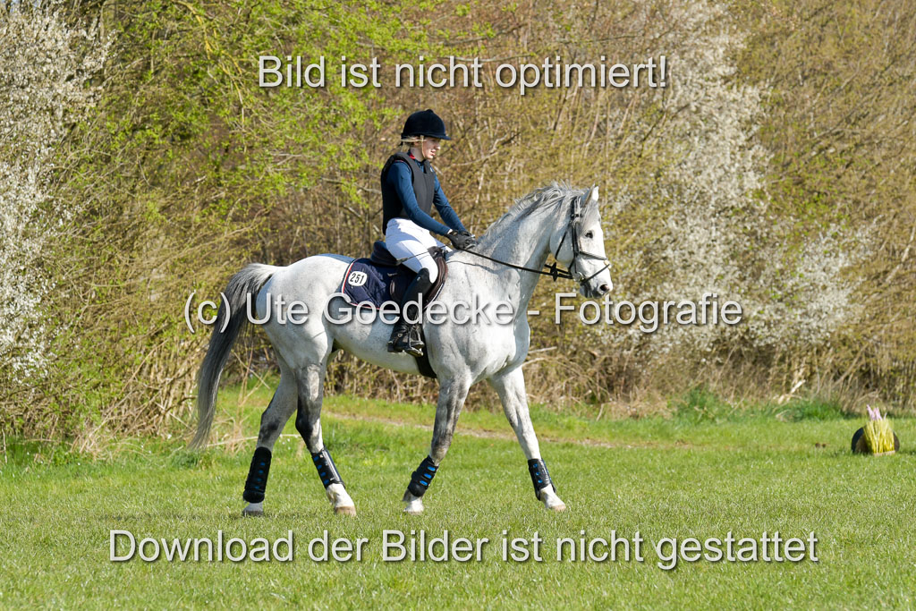 NG Eventing Elmenhorst 21.4.22 | Janßen, Pia - Lord Pico_02